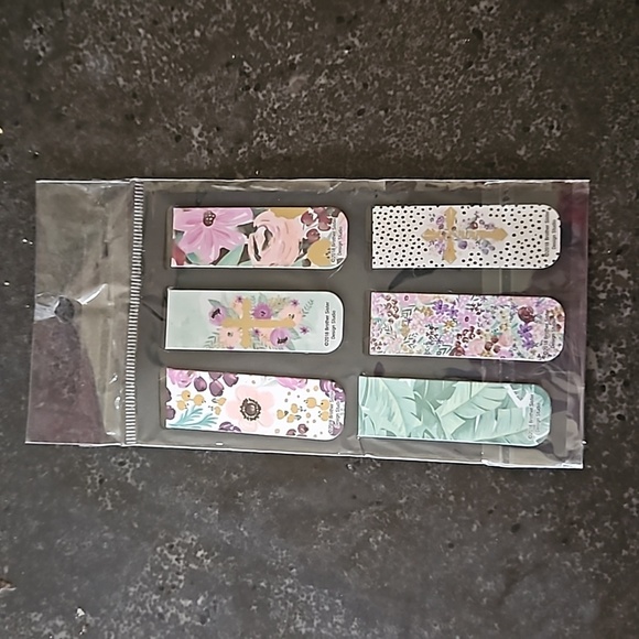 Magnetic Religious Bookmark Set of 6 NEW - Picture 4 of 5
